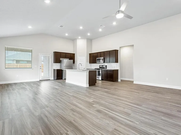 17717 Gilberto Dr — Photo 11