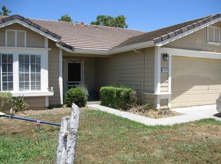 2140 Osborne Cir, Hollister, CA 95023
