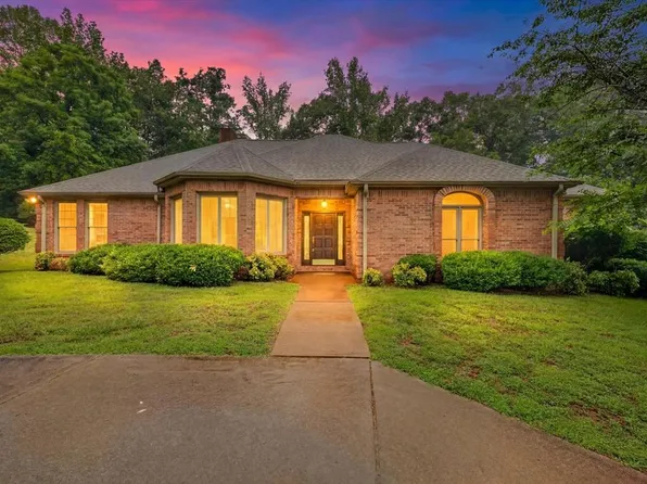 216 Patrick Dr, Dover, TN 37058