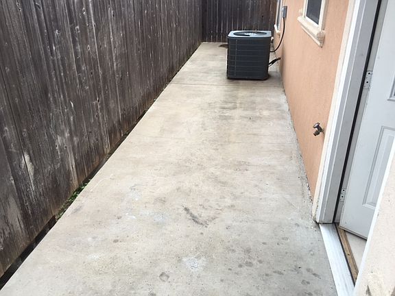 4th image of 4006 Park Place Ave APT 1