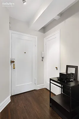 Sold by Sotheby's International Realty | media 7