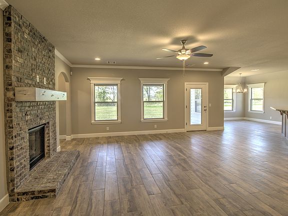 5th image of 3056 Hilltop Dr