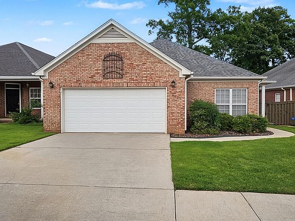 2nd image of 141 Canterbury Dr