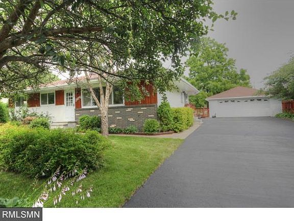 2nd image of 2114 McMenemy St