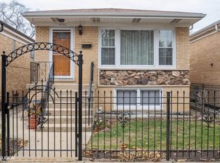 5152 W Strong St, Chicago, IL 60630