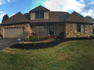 2212 Henryville Bluelick Rd, Henryville, IN 47126