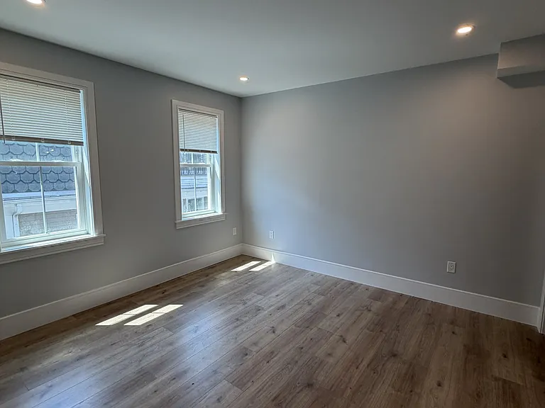 124 Kenrick St #10 — Photo 6
