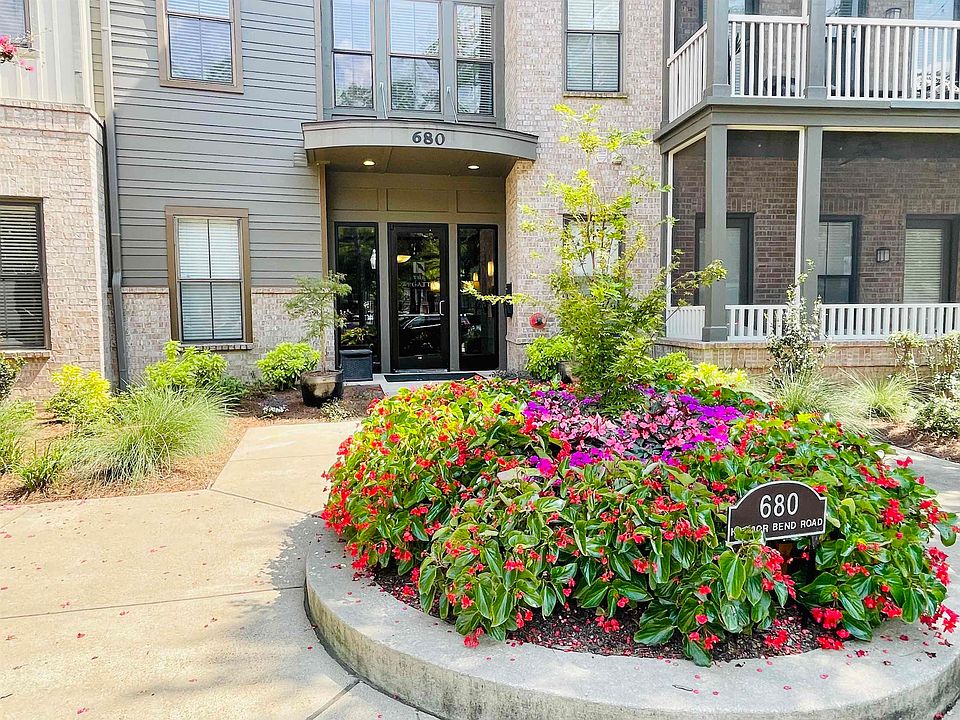 1st image of 680 Harbor Bend Rd APT 206
