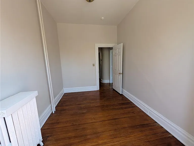 87 E Broad St #2 — Photo 17