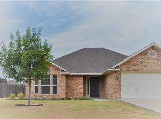 122 Devonshire, Hewitt, TX 76643