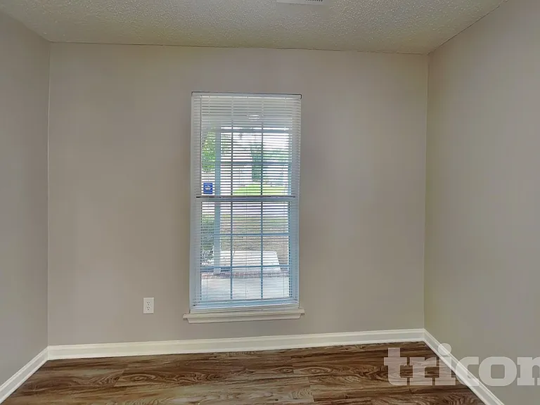 10347 Battle Ct — Photo 16