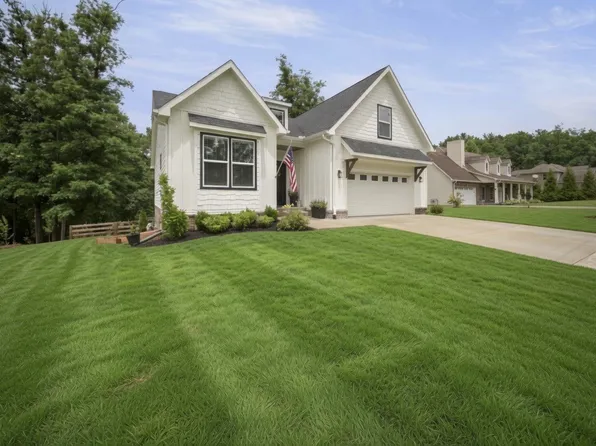 212 Cherokee Dr, White Bluff, TN 37187