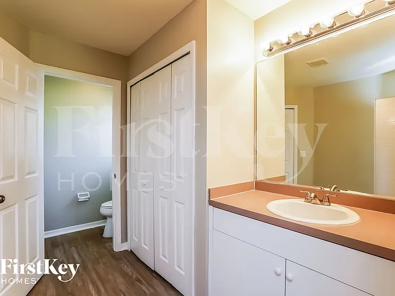 2023 Grayson Ave — Photo 9