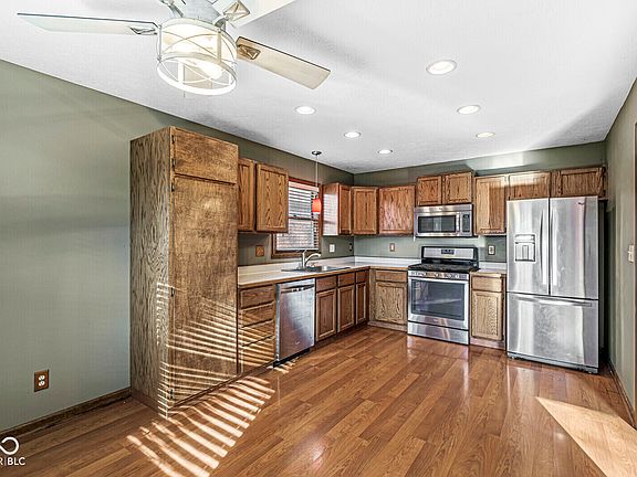 2nd image of 541 Louise Dr