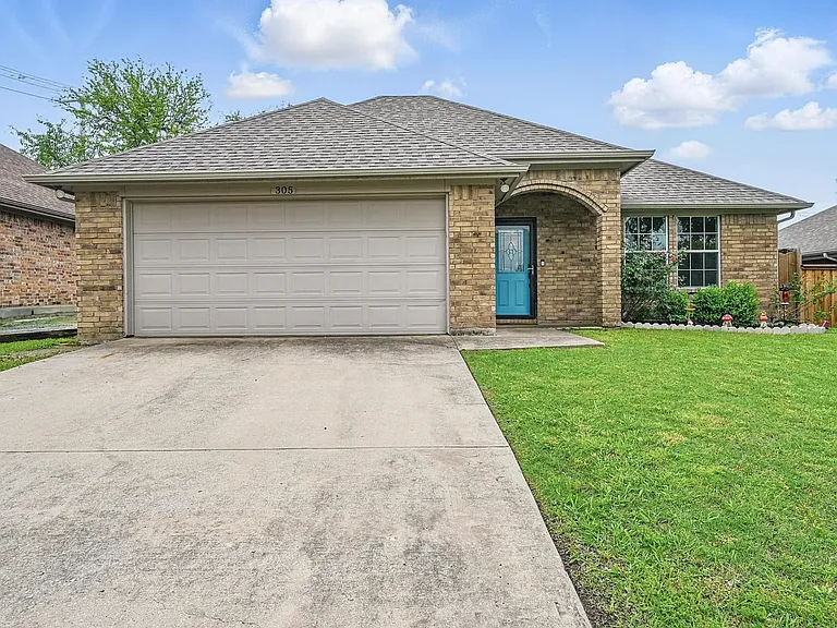 305 Timbercreek Ct — Photo 1