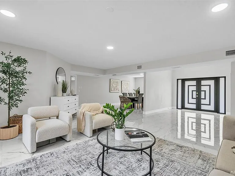 4520 Pine Hollow Dr — Photo 5