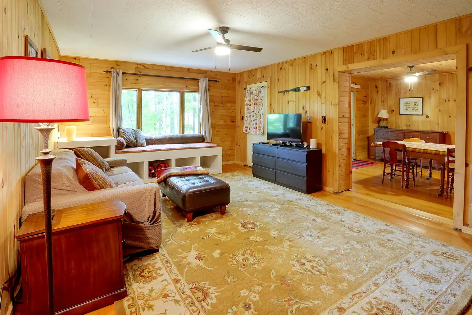 2 bed, 1.0 bath, 1119 sqft, $2,648 — Photo 2