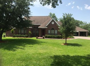 9530 Point Barrow Rd, Beach City, TX 77523