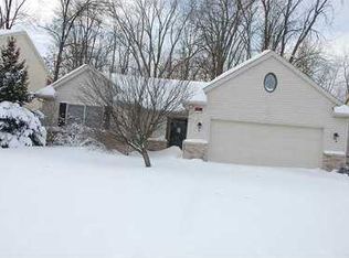 520 Highland Creek Ct, Holland, OH 43528