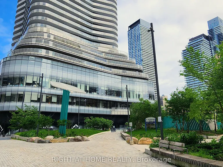 11 Wellesley St W #4301 — Photo 18