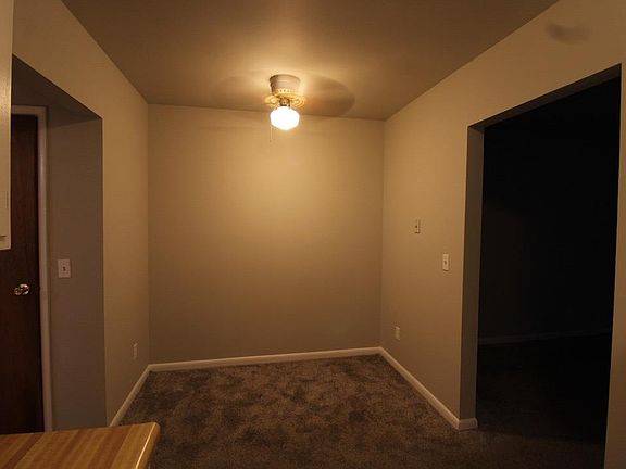 5th image of 817 Rosemont Ave