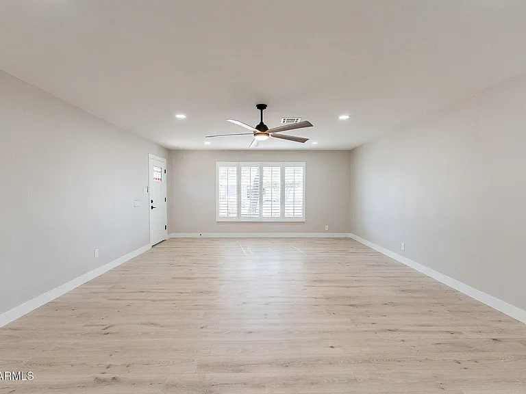 8202 E Piccadilly Rd — Photo 12