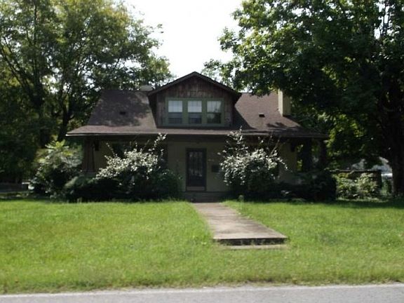 5th image of 439 Eastland St