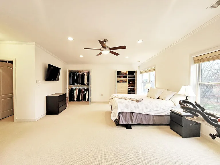 441 Piermont Ave — Photo 15