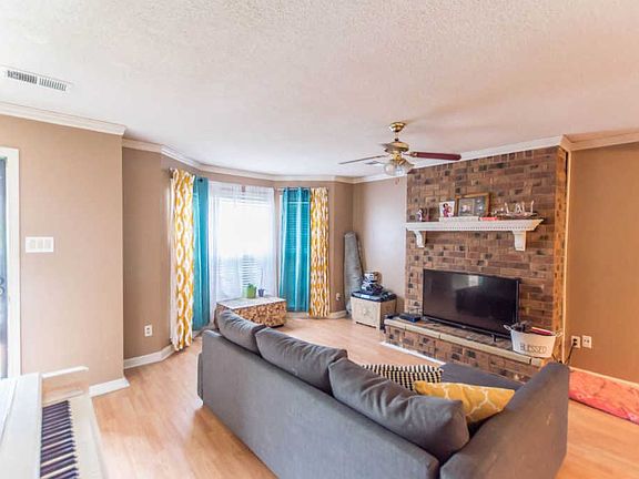 5th image of 4386 Forest Valley Dr
