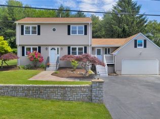 57 Hope Hill Ter, Cranston, RI 02921