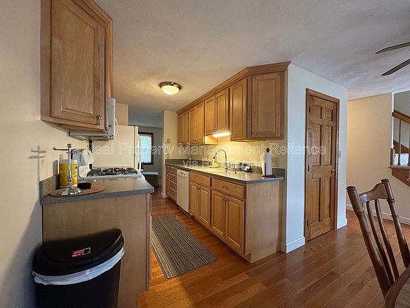 3rd image of 38 Kimball Ave Unit 14