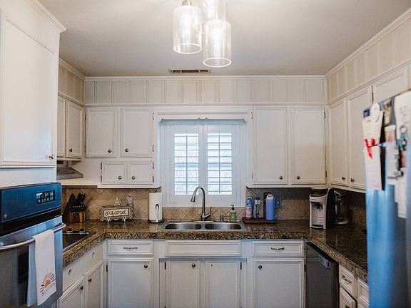 2nd image of 603 E Harding Ave
