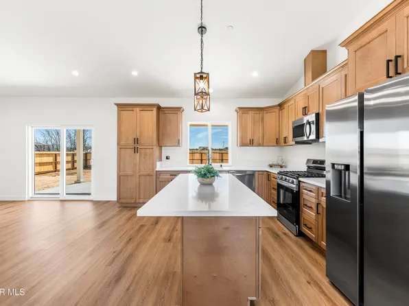 21860 Bancroft Dr, California City, CA 93505