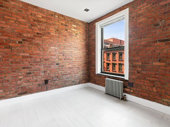 4th image of 459 W 50th St APT 4E