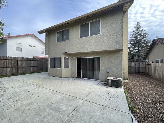 2nd image of 1116 Trombetta St