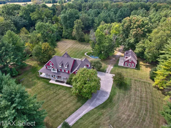10350 S Horton Rd, Goodrich, MI 48438