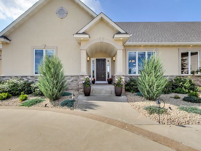 20850 Prairie Hills Lane