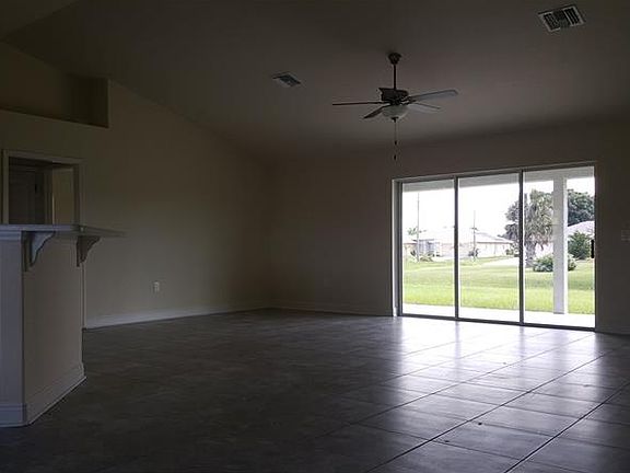 4th image of 247 Mark Twain Ln