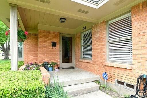 3rd image of 732 Downing Dr