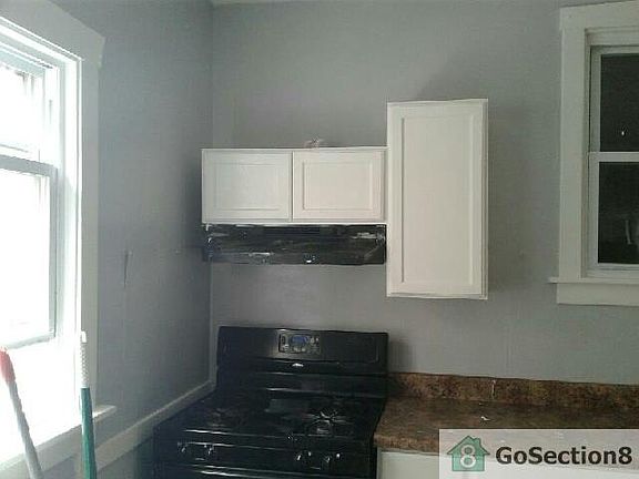 4th image of 5740 S Artesian Ave