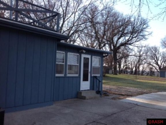 3rd image of 330 S Highland Ave
