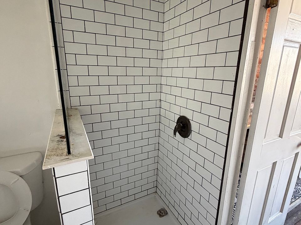 1st image of 4162 W Girard Ave Floor 3