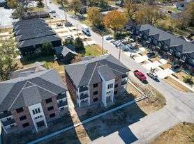 112 W 2nd St