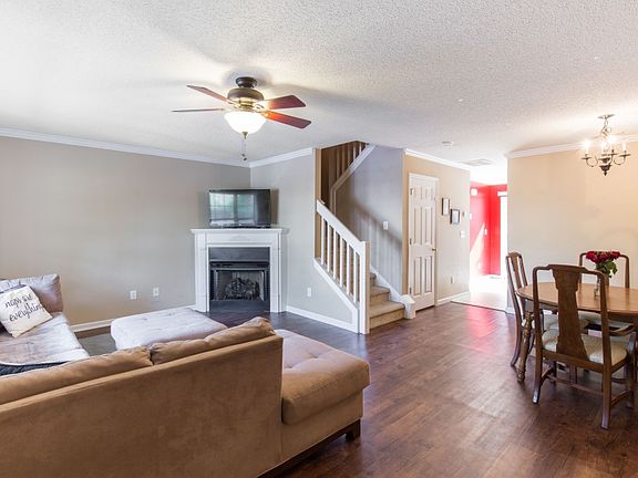 2nd image of 3101 Windsor Trace Dr