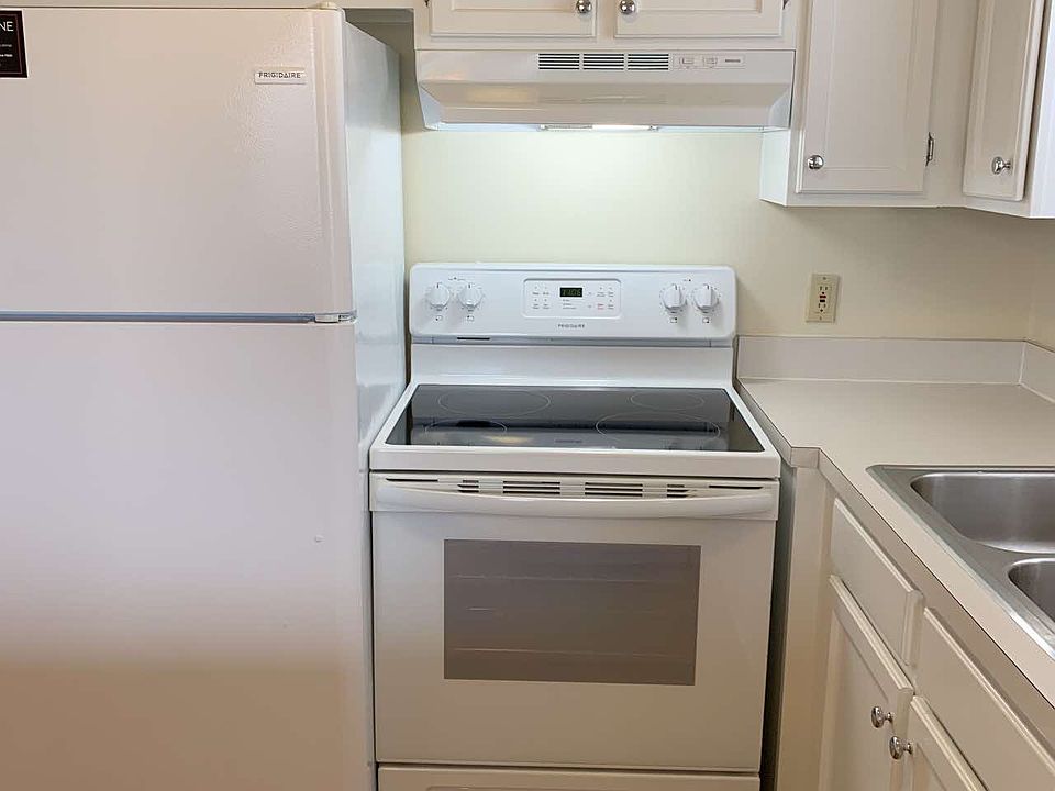 2nd image of 1307 Homestead Garden Ct APT 8