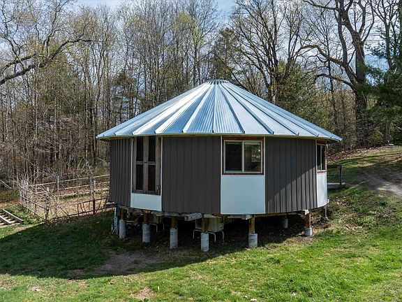 2nd image of 757 Weatherhead Hollow Road