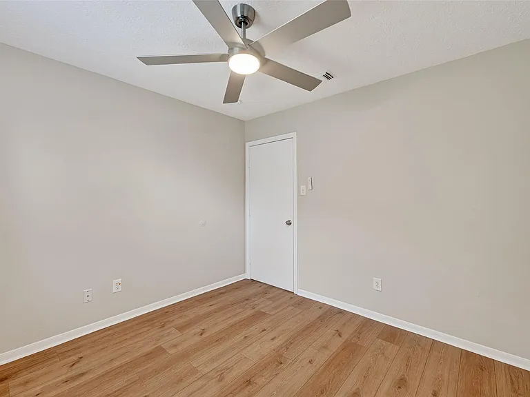 16514 Camino Del Sol Dr — Photo 23