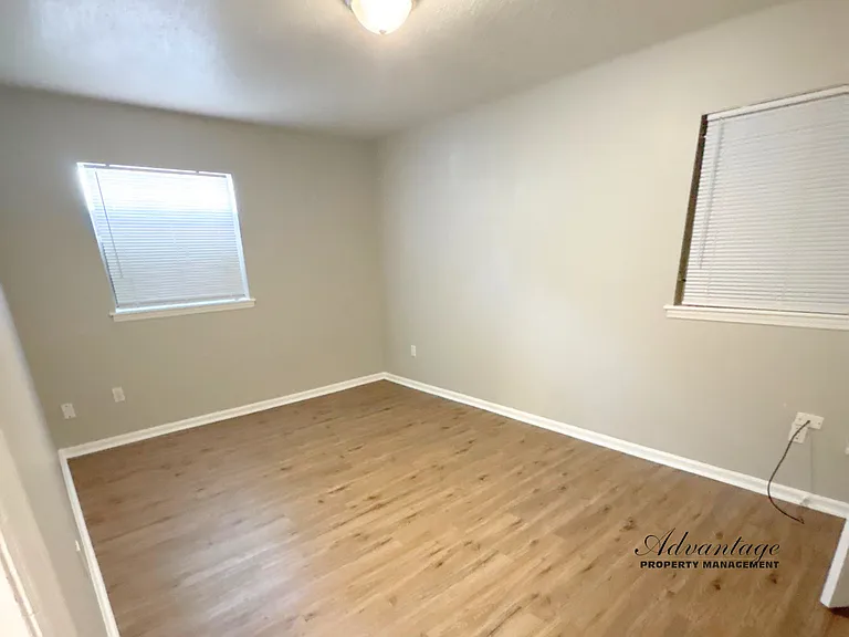 3816 Ford Rd — Photo 6