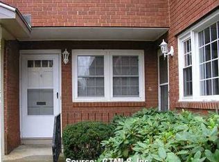 135 E Main St APT 6, Clinton, CT 06413