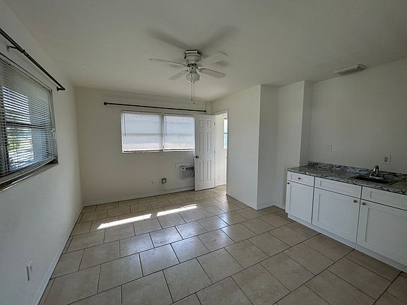2nd image of 1316 Miramar St APT 1